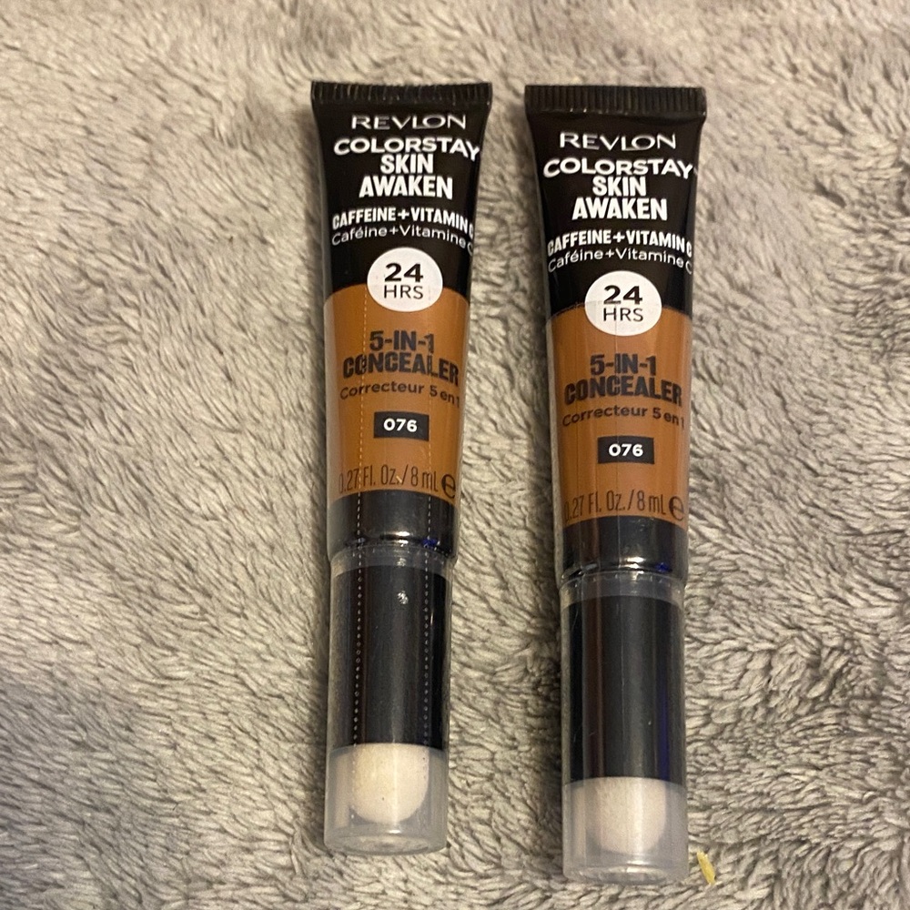 Revlon ColorStay Skin Awaken 5-in-1 Concealer - Caramel